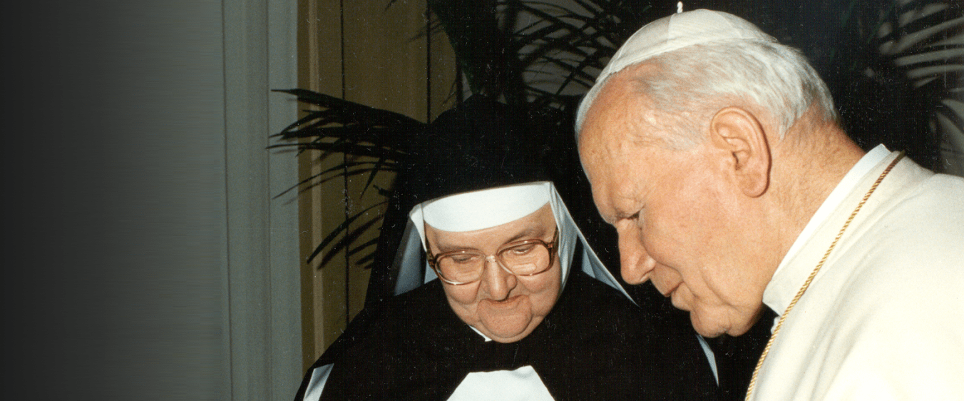 Moer Angelica en Paus Johannes Paulus II