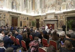 Paus Franciscus ontmoet leden van de Federatie van Katholieke Gezinsverenigingen in Europa (FAFCE) op 10 juni 2022 (foto: Vaticaan Media / VM)
