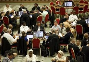 Bijeenkomst Synode over Synodaliteit op 14 oktober 2023. (foto: Edward Pentin / National Catholic Register)