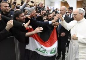 Paus Leo XIV ontmoet deelnemers aan het jubileum van de Oosterse Kerken tijdens een audiëntie in de Paulus VI-zaal op 14 mei 2025 in Vaticaanstad, Vaticaan. (foto: Mario Tomassetti / Vatican Media)